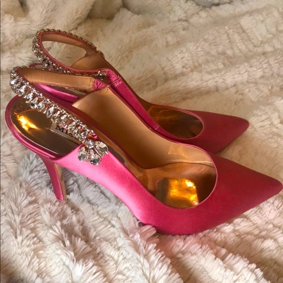 Badgley Mischka Shoes - 💅PINK SATIN DESIGNER #BADGLEYMISCHKA PUMPS💅